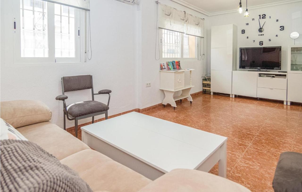 Stunning Apartment In Cordoba With Kitchen Eksteriør billede