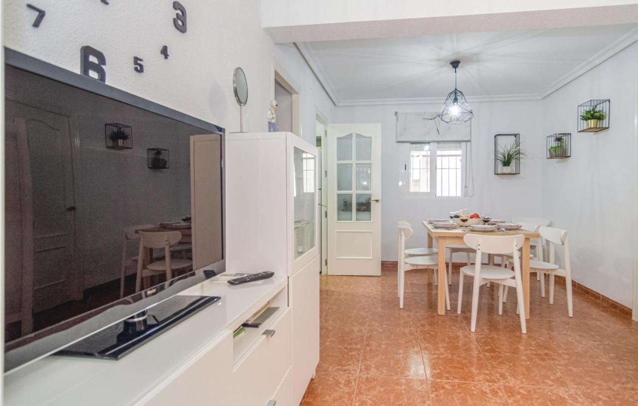 Stunning Apartment In Cordoba With Kitchen Eksteriør billede